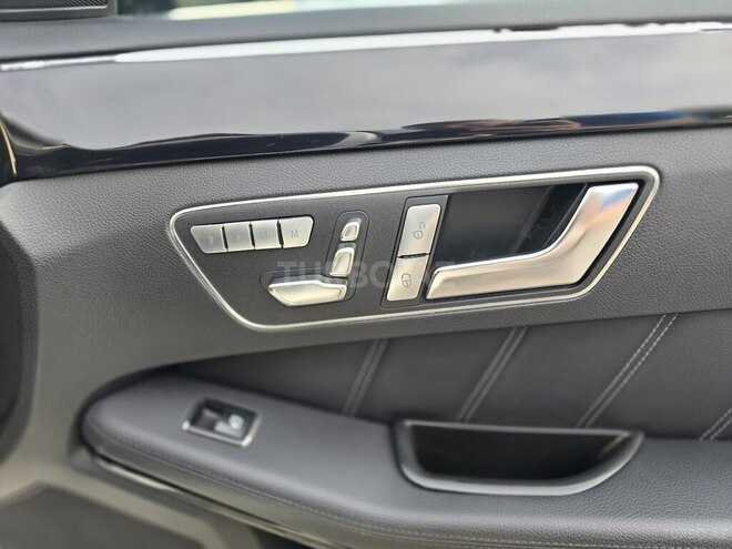 Mercedes E 220-17