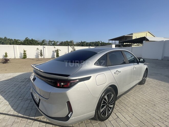 Changan Qiyuan A05 2025, 4,900 km - 1.5 l - Bakı