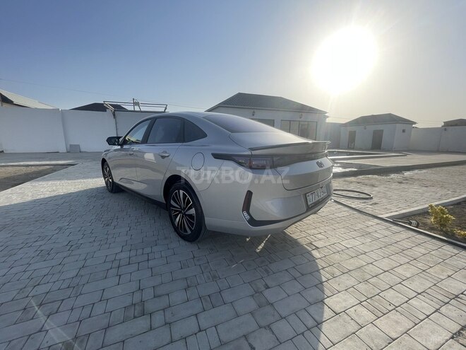 Changan Qiyuan A05 2025, 4,900 km - 1.5 l - Bakı