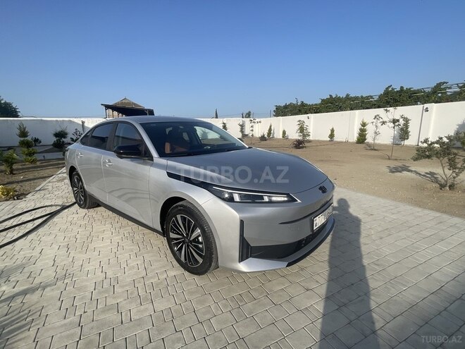 Changan Qiyuan A05 2025, 4,900 km - 1.5 l - Bakı