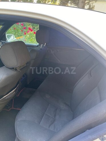 Mercedes E 220 d 1998, 542,000 km - 2.2 л - Bərdə
