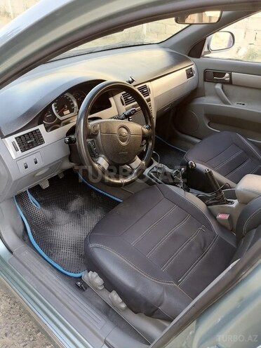 Chevrolet Lacetti-12