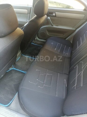 Chevrolet Lacetti-13