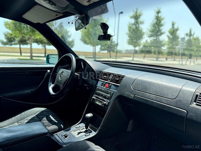 Mercedes C 240-4