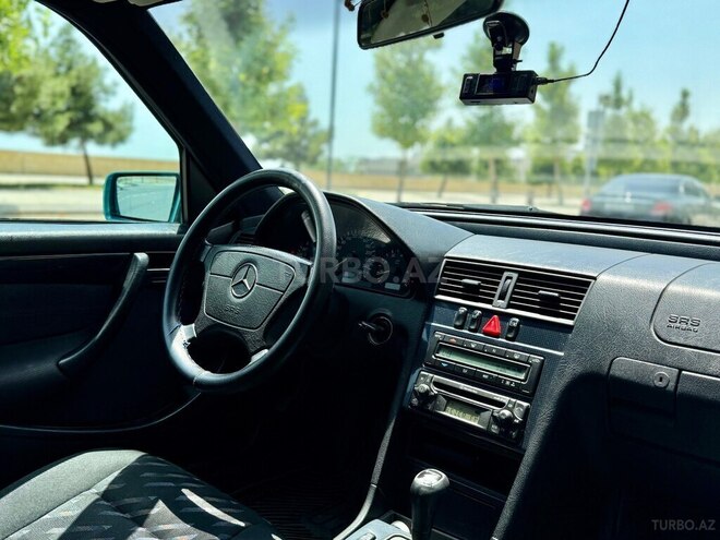 Mercedes C 240-6