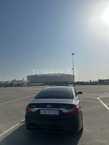Hyundai Sonata-9