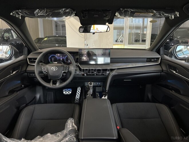 Toyota Camry-12