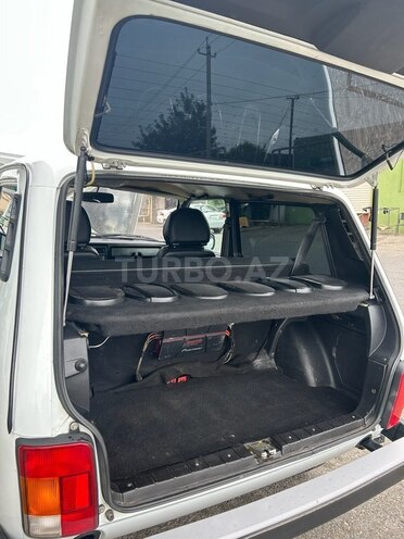 LADA (VAZ) Niva 2016, 100,000 km - 1.7 л - Quba