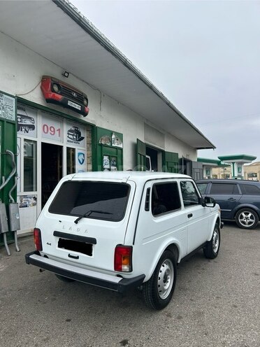 LADA (VAZ) Niva 2016, 100,000 km - 1.7 л - Quba