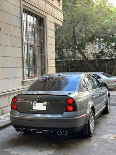 Volkswagen Passat 2004, 305,000 km - 1.8 l - Bakı