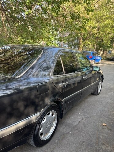 Mercedes C 240 1998, 260,000 km - 2.4 л - Bakı