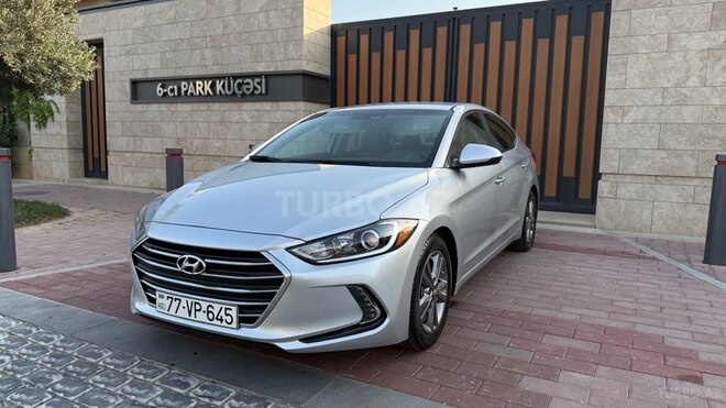 Hyundai Elantra-6
