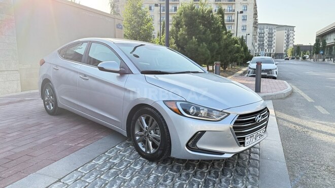 Hyundai Elantra-7
