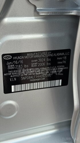Hyundai Elantra-15