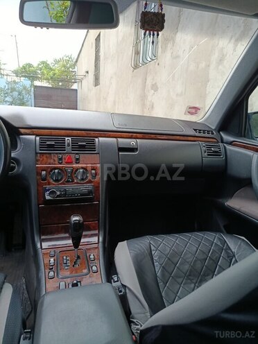 Mercedes E 270 1999, 600,000 km - 2.7 l - Bakı