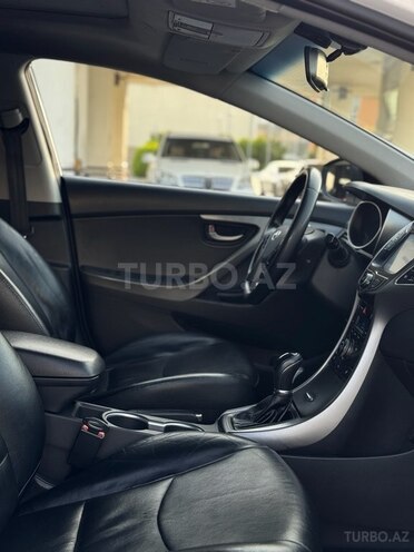 Hyundai Elantra 2015, 195,000 km - 1.8 л - Bakı