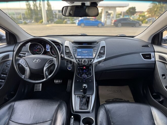 Hyundai Elantra 2015, 195,000 km - 1.8 л - Bakı