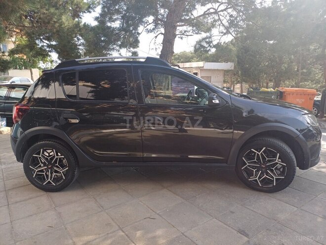 Renault Sandero Stepway 2014, 350,000 km - 1.6 l - Bakı