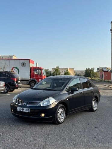 Nissan Tiida-1