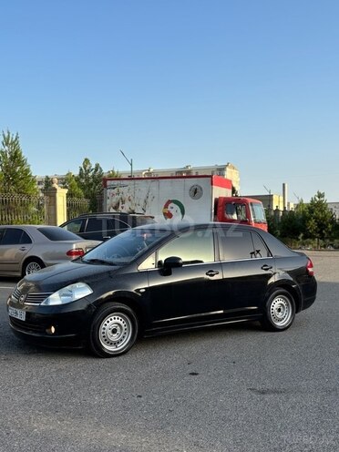 Nissan Tiida-2
