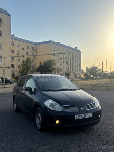 Nissan Tiida-9