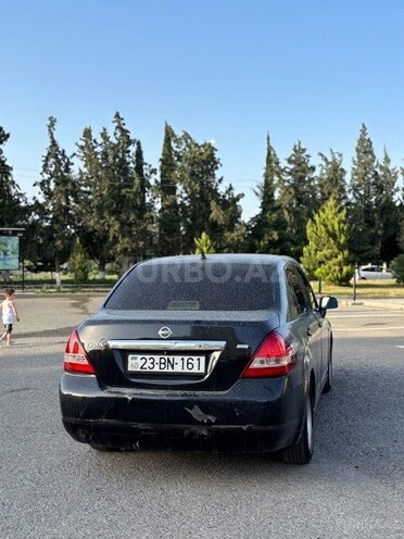 Nissan Tiida-6