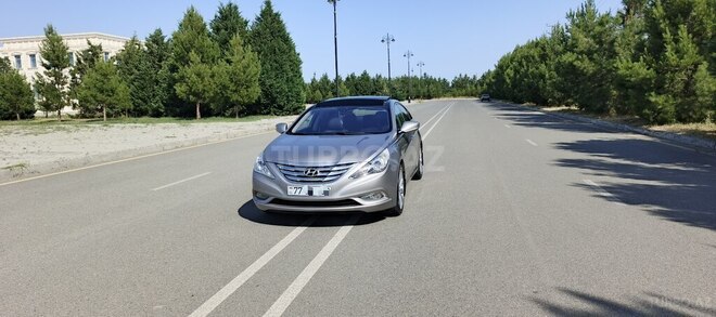 Hyundai Sonata-1