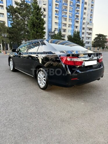 Toyota Camry-5