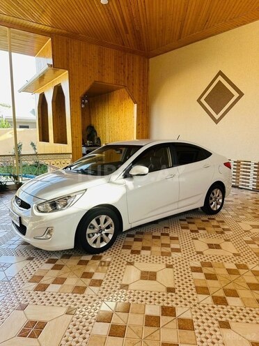 Hyundai Accent 2019, 135,300 km - 1.4 л - Gəncə