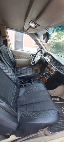 Mercedes 190-4