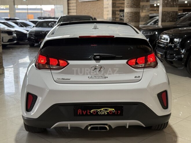 Hyundai Veloster-10
