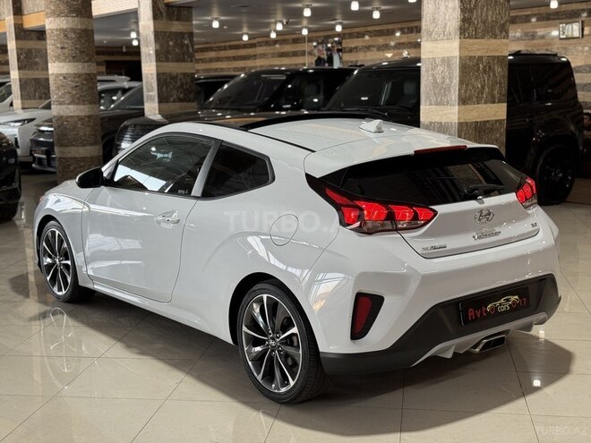 Hyundai Veloster-11