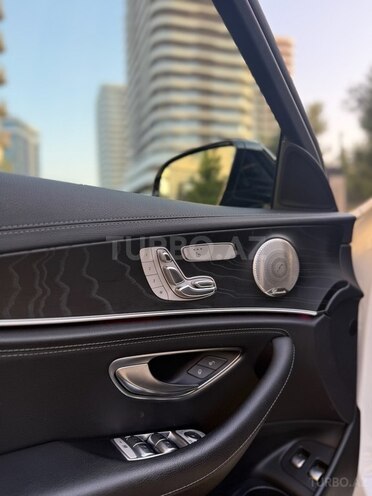 Mercedes E 300 e 2021, 56,800 km - 2.0 l - Bakı