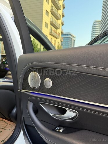 Mercedes E 300 e 2021, 56,800 km - 2.0 l - Bakı