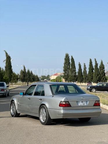 Mercedes E 220 1995, 192,694 km - 2.2 l - Gəncə