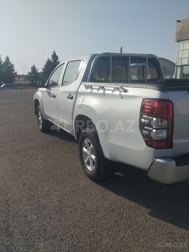 Mitsubishi L200-5