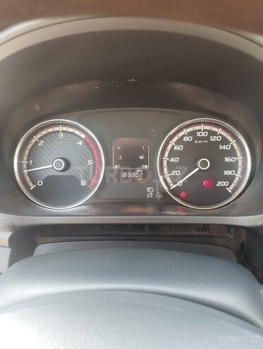 Mitsubishi L200-8