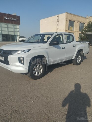Mitsubishi L200-4