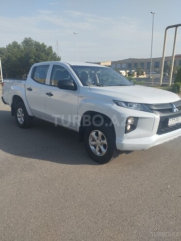 Mitsubishi L200-3