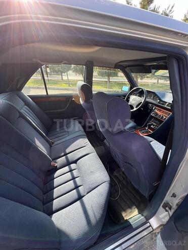 Mercedes E 220 1995, 192,694 km - 2.2 l - Gəncə