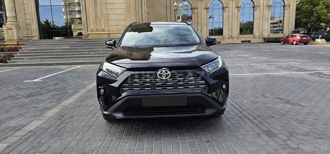 Toyota RAV4-1
