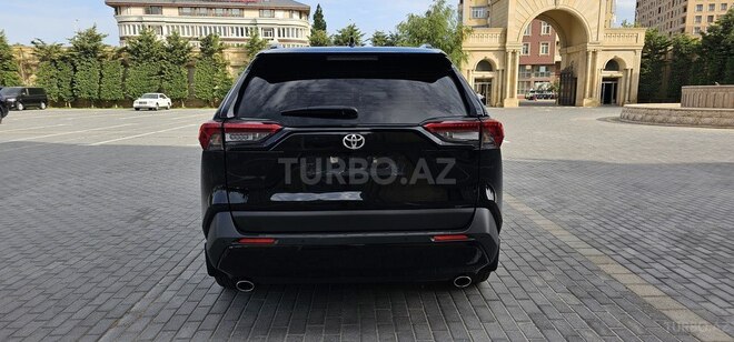 Toyota RAV4-8