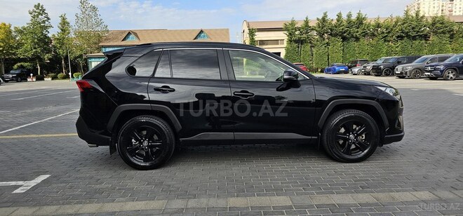 Toyota RAV4-6