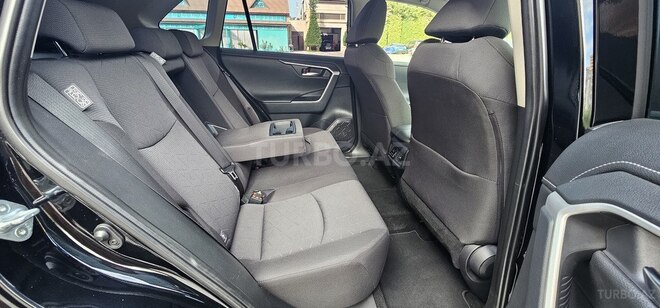 Toyota RAV4-13