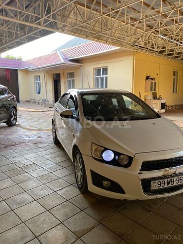 Chevrolet Aveo-3