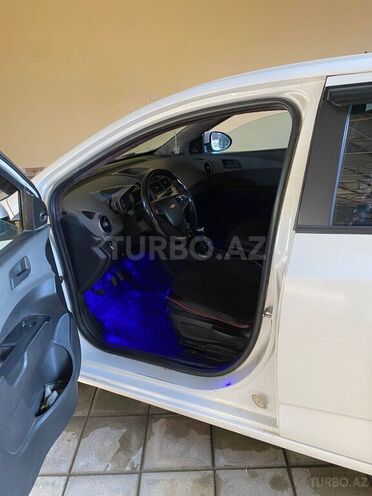 Chevrolet Aveo-4