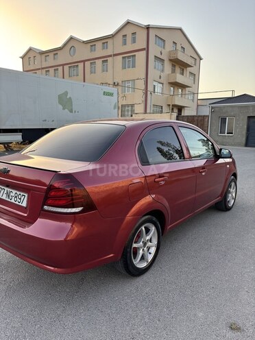 Chevrolet Aveo-5