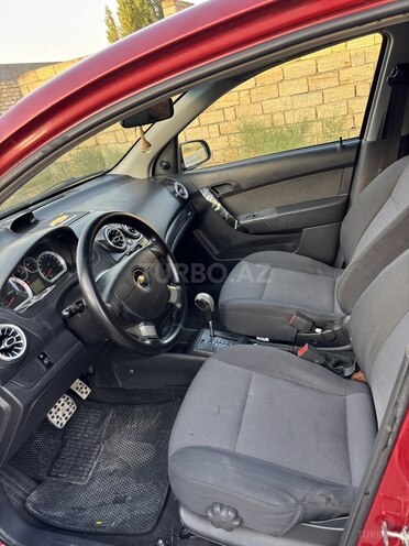 Chevrolet Aveo-10