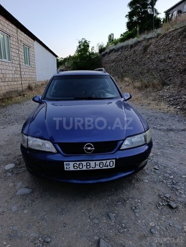 Opel Vectra 1996, 261,232 km - 2.0 l - Quba