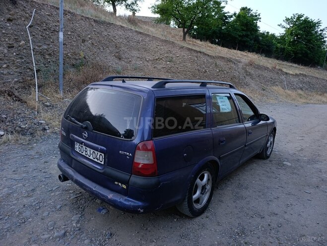Opel Vectra 1996, 261,232 km - 2.0 l - Quba